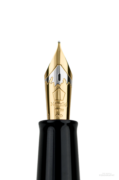 Namiki Yukari Royale Night Scene at the Pavilion