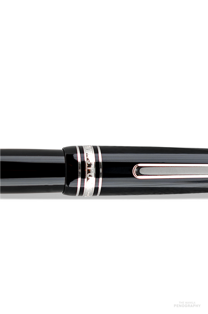 Montblanc 147 Traveler Platinum Trim